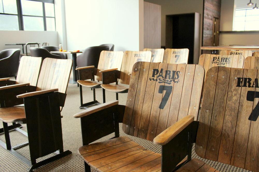 Urbanz Christchurch Exterior foto The classroom at the Paris Observatory