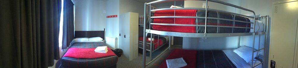 Urbanz Christchurch Exterior foto A typical room at a youth hostel