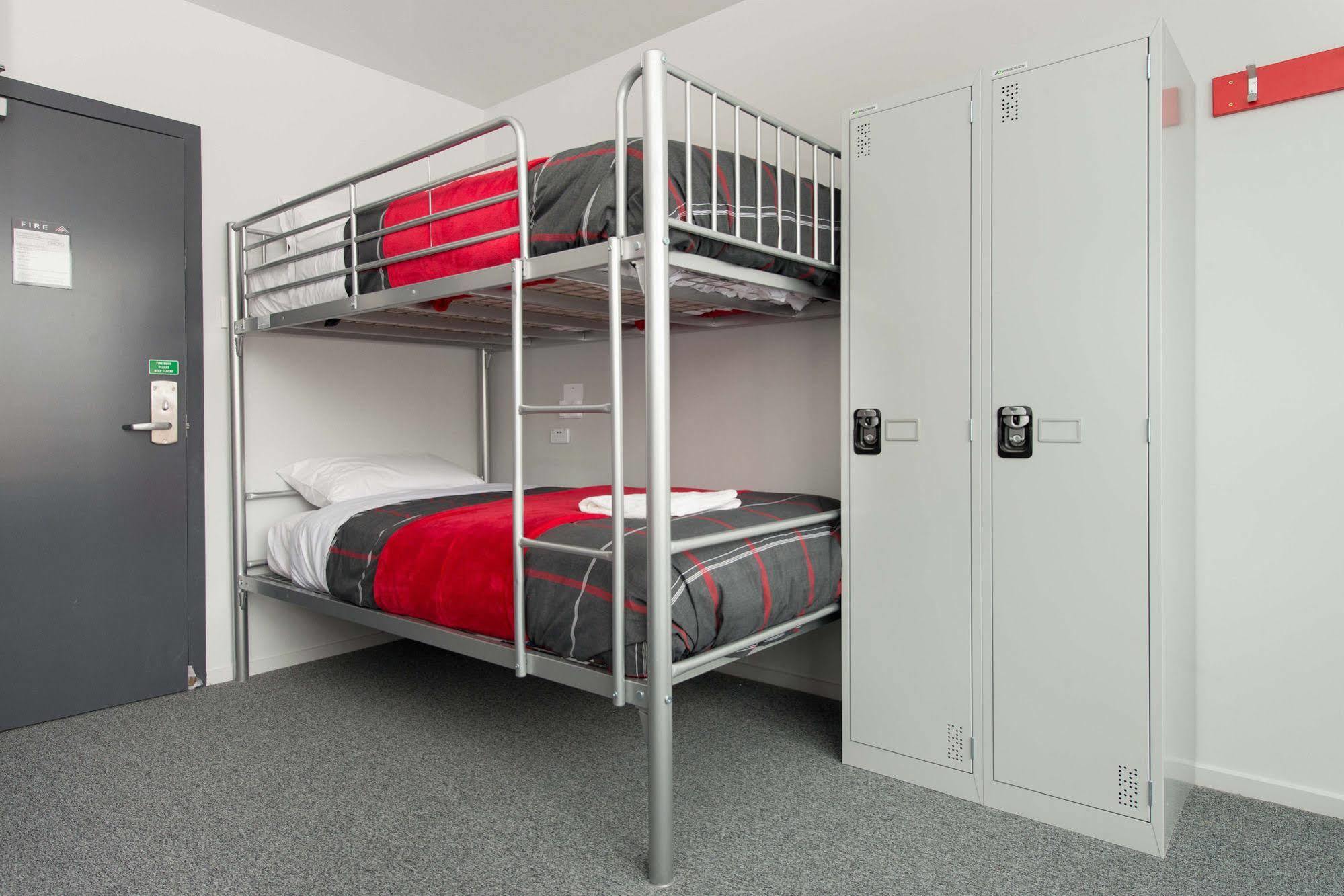 Urbanz Christchurch Exterior foto A bunk bed