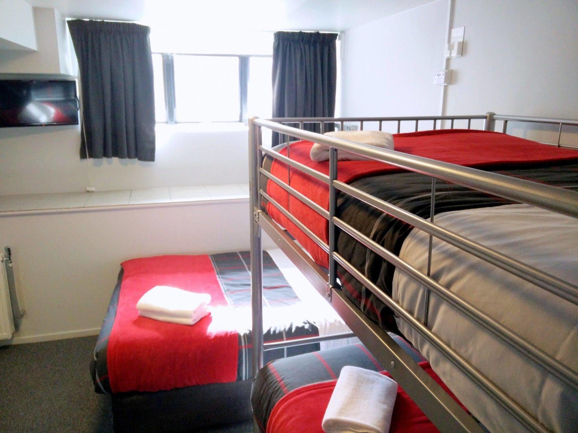 Urbanz Christchurch Exterior foto A typical room at the hotel