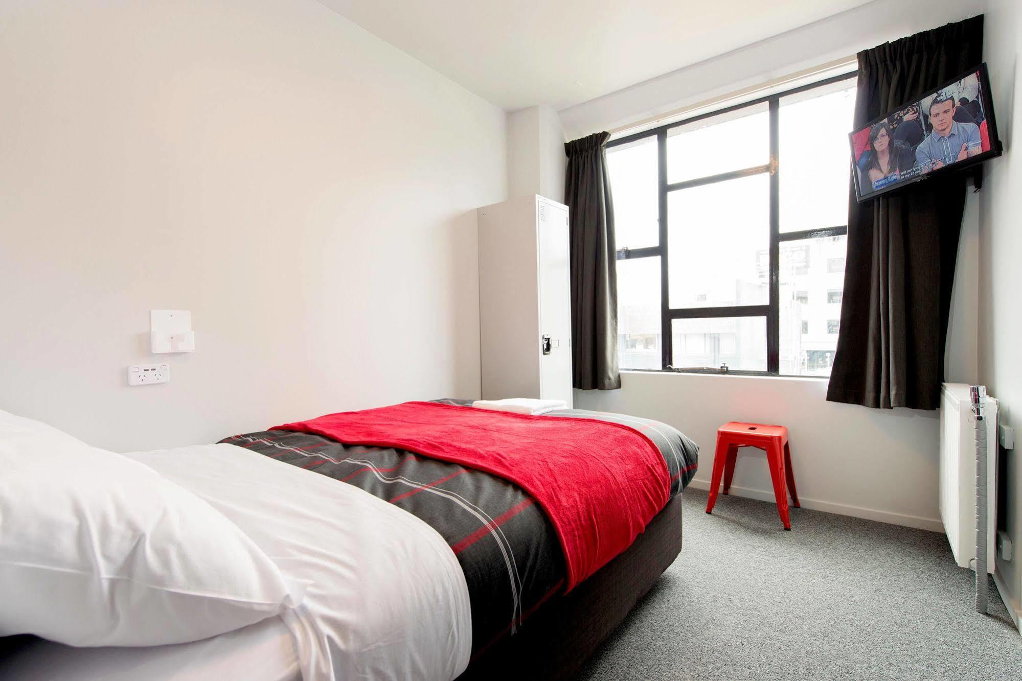 Urbanz Christchurch Exterior foto A room at the hotel